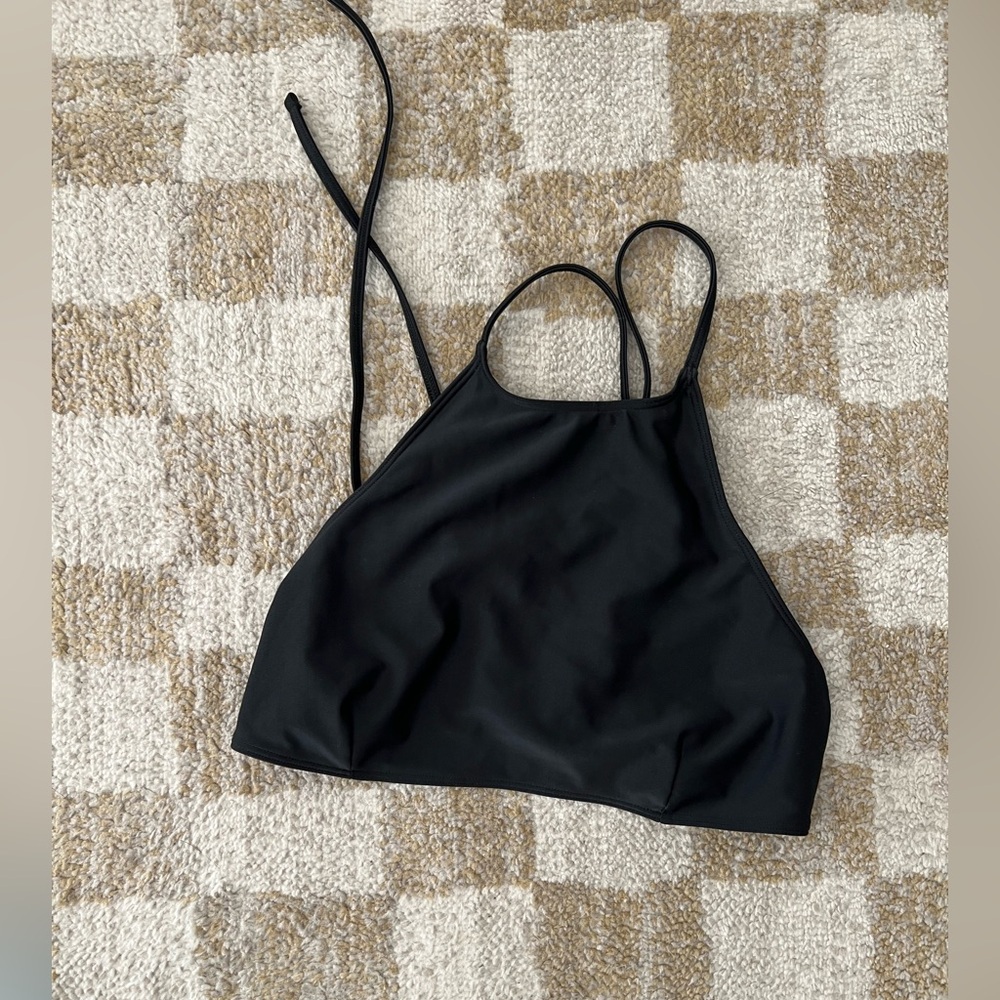Black halter bikini top and ruffled bottoms size small